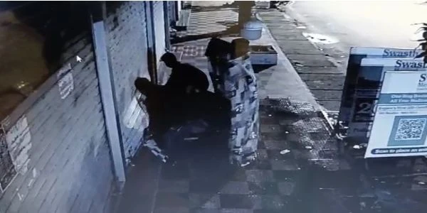 Five Thieves Loot Medicine Shop in Siliguri Pradhan Nagar