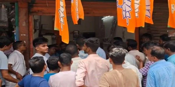 New Jalpaiguri Station Hawkers Demand Rehabilitation