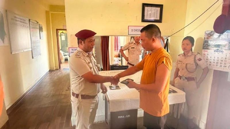 Mizoram Police Return 17 Stolen Mobile Phones Using CEIR Portal