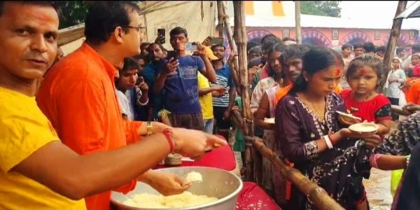 Devotees Gather at Historic Uttarshwar Temple in West Bengal
