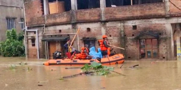 Heavy Rain Floods Asansol Homes Forcing Families To Rooftops