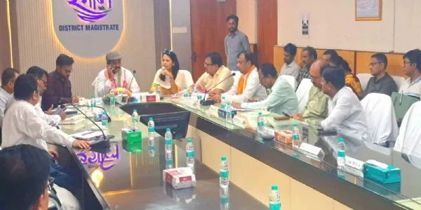 Hooghly Land Issues Reviewed by State Minister for Development