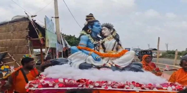 West Bengal Pilgrims Show Eco Friendly Kanwar Journey