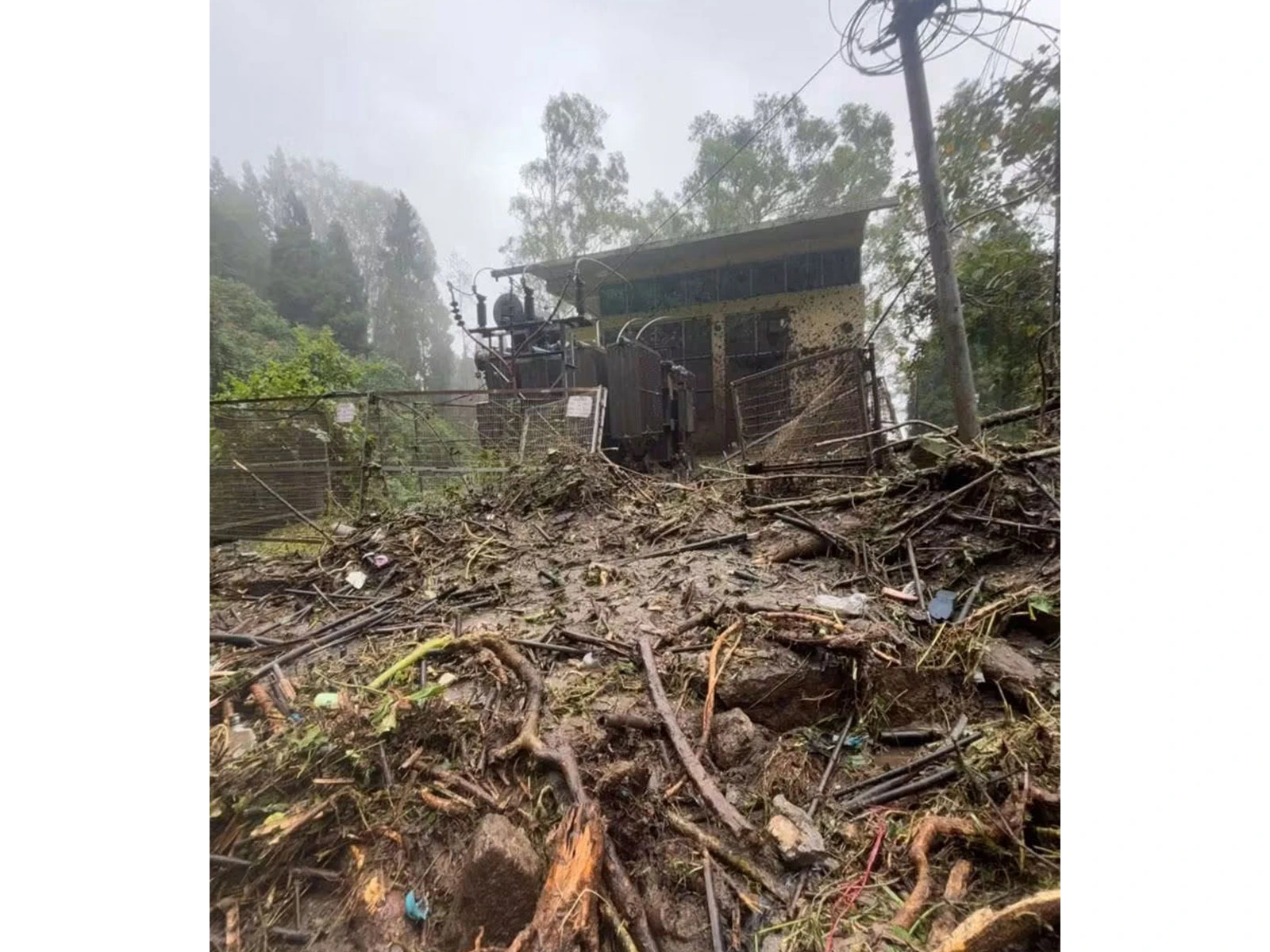 Gangtok Landslides Disrupt Transport And Homes After Heavy Rain