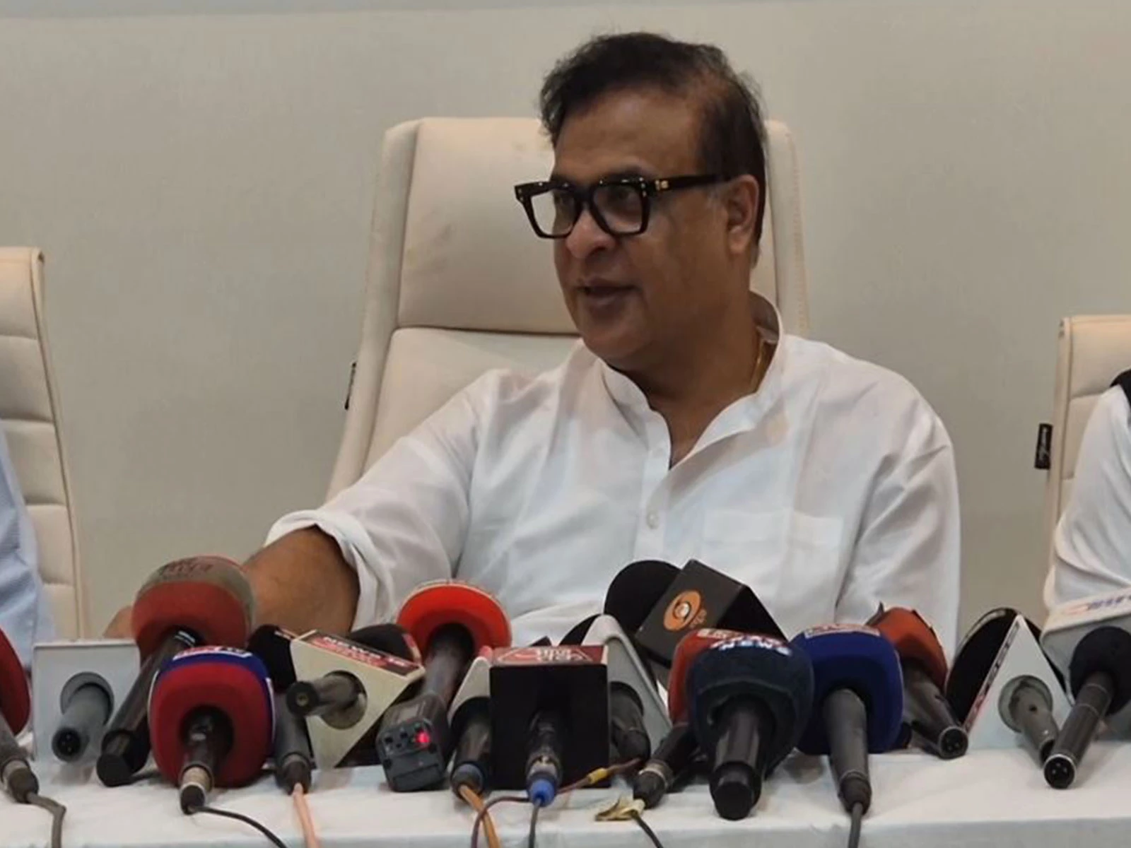 Assam CM Invites Investors For Semiconductor Opportunities