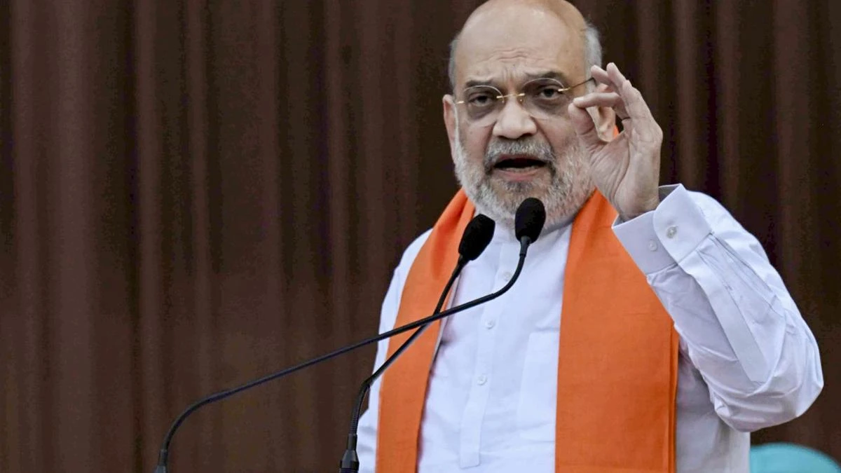 ED Freezes Bank Accounts And Seizes Crore In Hawala Probe